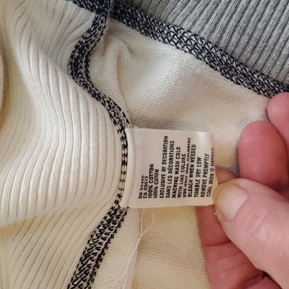 🔥$5 SALE!.merican Eagle "Vintage fit" cream full zip hoodie. Sz XS-S - Picture 7 of 10